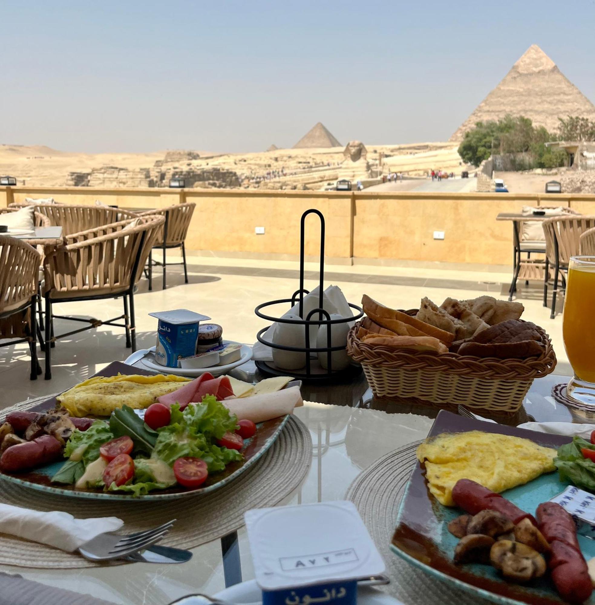 The Gate Hotel Front Pyramids & Sphinx View Kafret el-Gabal Dış mekan fotoğraf